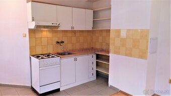 Prenájom garsónka s loggiou, Lučenec ID 2241