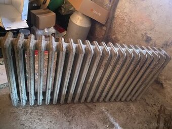 Starší liatinovy radiátor