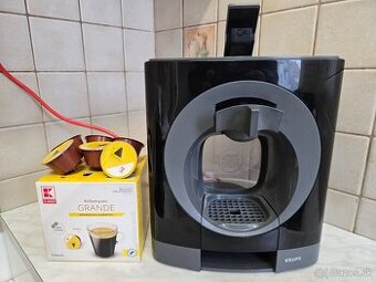 Kávovar KRUPS DOLCE GUSTO + kávové kapsuly