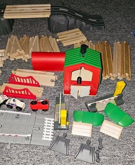 Predám drevene kolaje stanica tunel k vlakom vlak