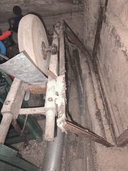 Starožitna ručna bruska