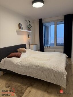 Prenájom 2izbového bytu s garážovým státim v centre