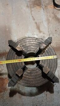 Sklučovadlo, hlava na sústruh.