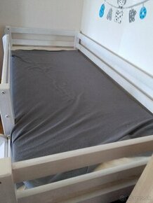 Vyvysena detská postel