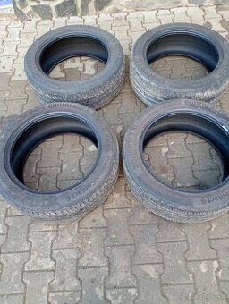 235/50R19