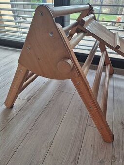 Piklerovej triangel buk (masív) montessori