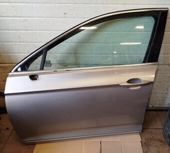 Predné dvere Passat b8 350€ kus ľave aj pravé