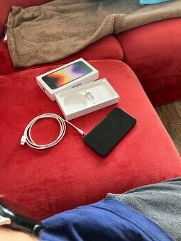 IPHONE 8