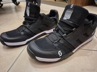 Predam Scott Sport Crus-r Flat, topanky, tretry velkost 45