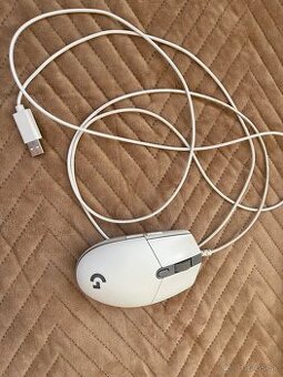 Logitech G102 biela