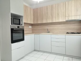 PRENÁJOM - Veľký 2 izbový byt s balkónom