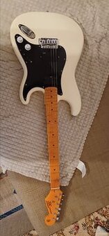 Stratocaster SX custom handmade vintage series . EMG 81