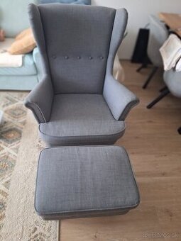 keslo Ikea s taburetkou