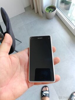 Sony Xperia Z1 compact