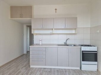 PREDAJ - 2-izbový byt s troma balkónmi - Nitra, Centrum