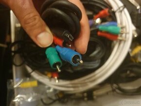 Rôzne audio a video káble