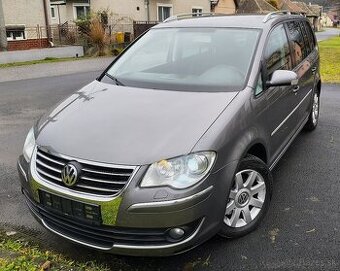 VOLKSWAGEN TOURAN 1.9 TDi 77KW Bi-XENÓN ŤAŽNÉ