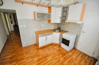 3 izbový byt - 86 m², lokalita Petržalka, Lúky, dve loggie - 1