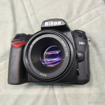 Zrkadlovka Nikon D90 / Objektív Nikkor Af 50mm 1.8D