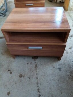 Nočné stolíky