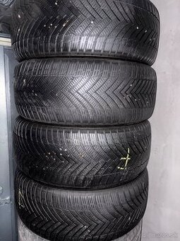 225/50 r17 celorocne pneu