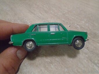 Stará hračka Lada 2101