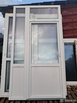 Predám plastova balkonova zostava 135 cm dlhý 250 cm vysoký