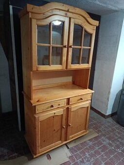 Kredenc, pribornik, komoda, vitrina masív