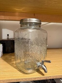 Predám sklenený nápojový džbán s kohútikom – IKEA