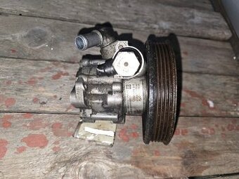 Servočerpadlo VW Passat 8D0145156K