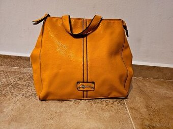 Taška alebo ruksak s popruhmi zn. Segue..  Veľmi jemna