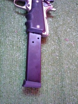 15 ranový zásobník pre COLT 1911 kal .45 AUTO (.45 ACP)