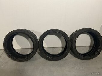 GoodYear UltraGrip + 245/30 R20 95W