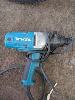Makita razovy