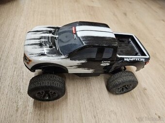 2 RC modely Carrera Ford F-150 Raptor na náhradné diely