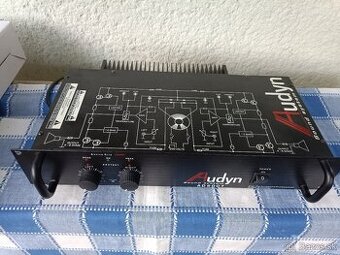 Audyn AD600T 2x300W zosilňovač