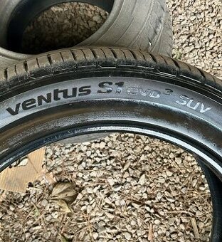 235 55 ZR19 SUV letné pneu Hankook