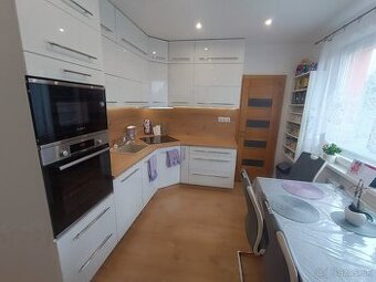Moderná rekonštrukcia 4 izb.bytu s balkónom - Vlčince 3