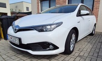 Toyota Auris 1.8 Hybrid TS