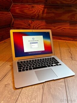MacBook Air 13” (2014) – i5, SSD, puzdro + myš + krabica