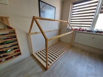 Montessori posteľ - domček