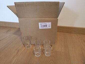 20 ks pohár sklo lisovaný, ciachovaný