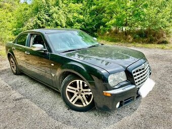 Rozpredam na N.D EU Verzia Chrysler 300C Sedan Limuzína