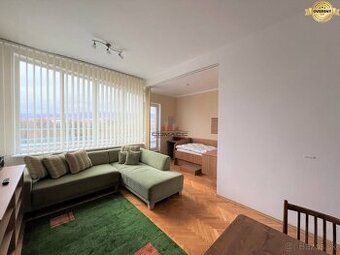 Exkl. prenájom veľkého 1 iz bytu s terasou v centre Piešťan - 1