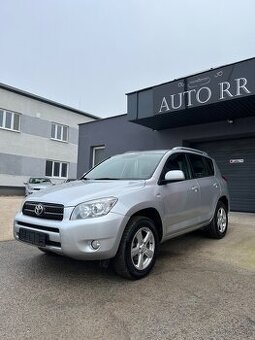 Toyota Rav4 2.2 D-4D 4x4 = Uzávierk, Bez korozie, =