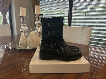 GUESS kožené čižmy