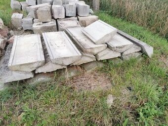 Plotové tvárnice a čiapky