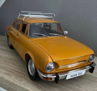 neposkladaný model Škoda 100 + vozík, Deagostini