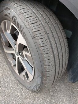 235/55 R18 Continental