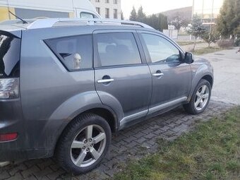 Mitsubishi Outlender